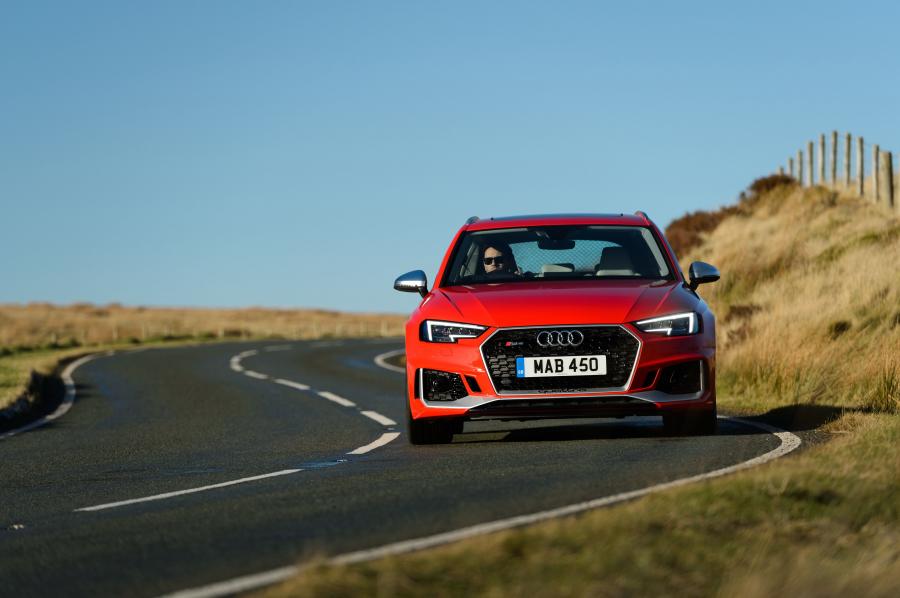  Audi RS4 Avant (B9) 2018 года  (UK) (фото 38 из 40)